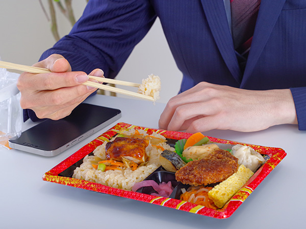 会社の食事のイメージ
